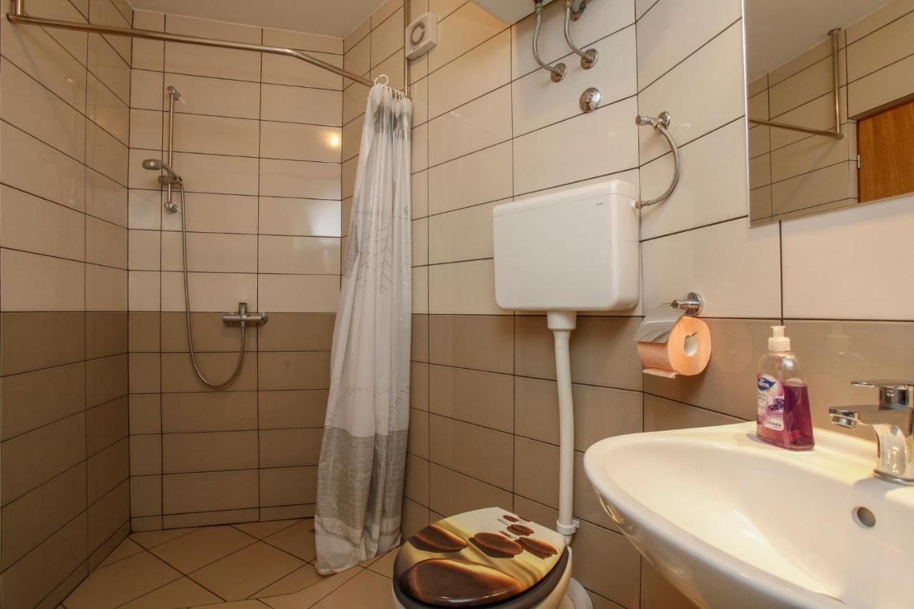 Apartment Piranesi With A Parking Space Pula Exterior foto
