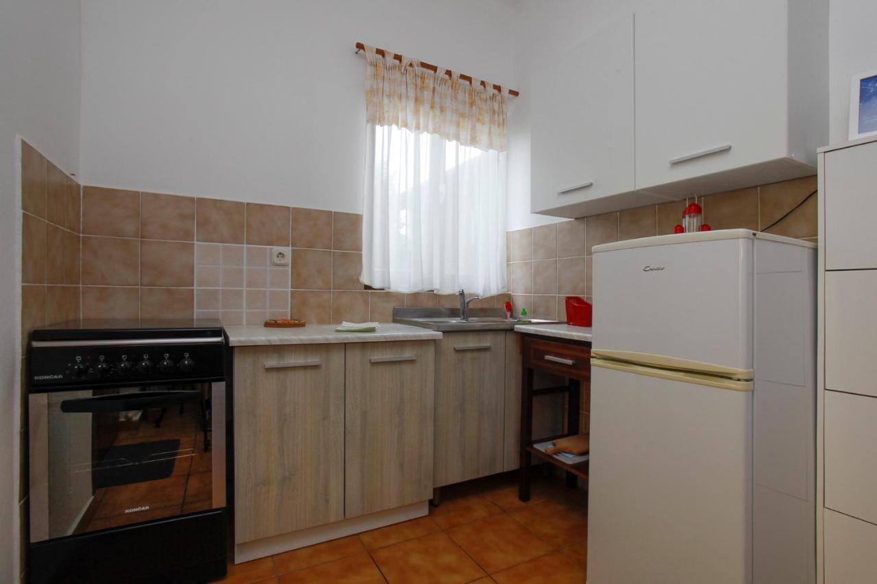 Apartment Piranesi With A Parking Space Pula Exterior foto