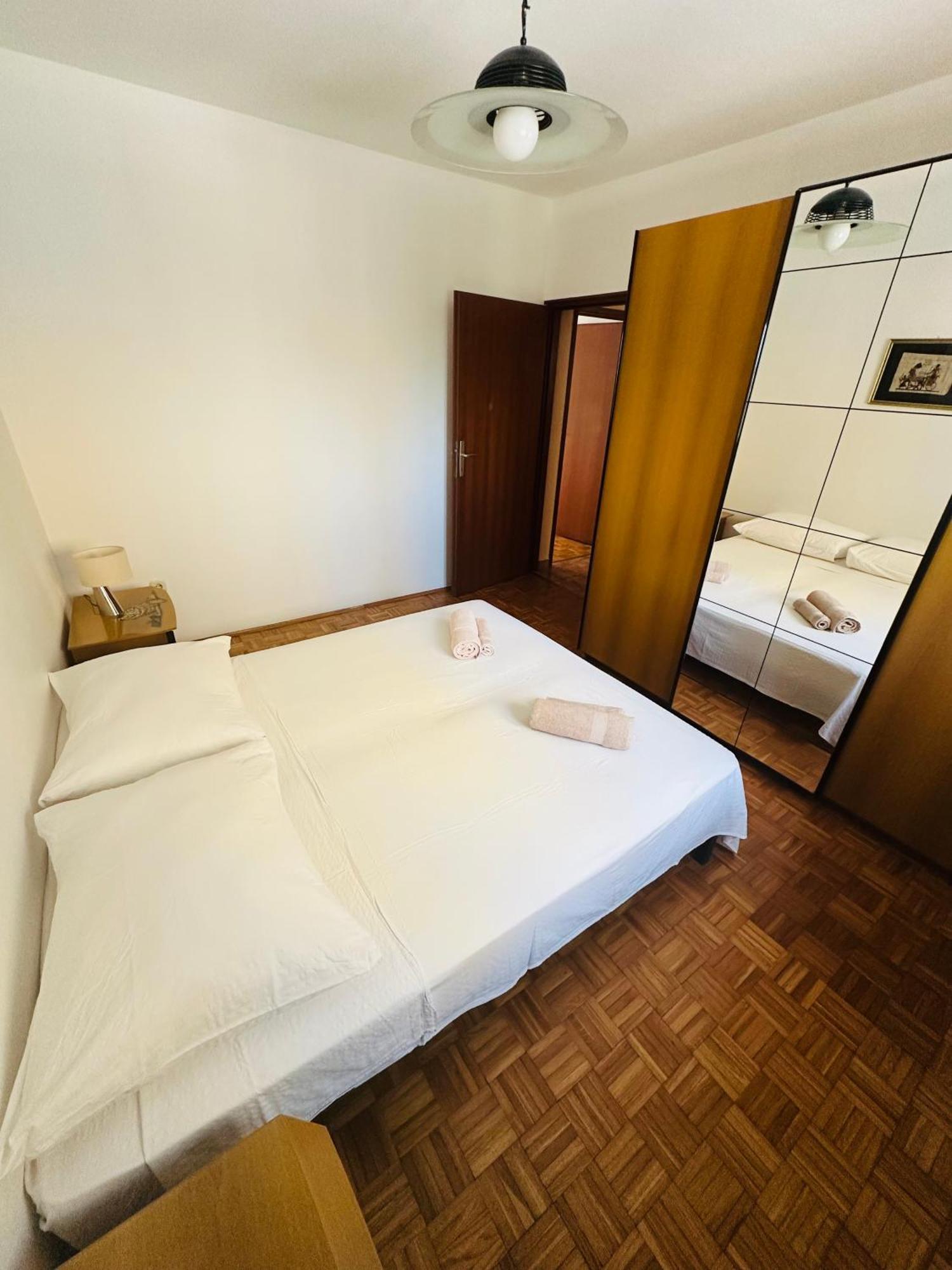 Apartment Piranesi With A Parking Space Pula Exterior foto