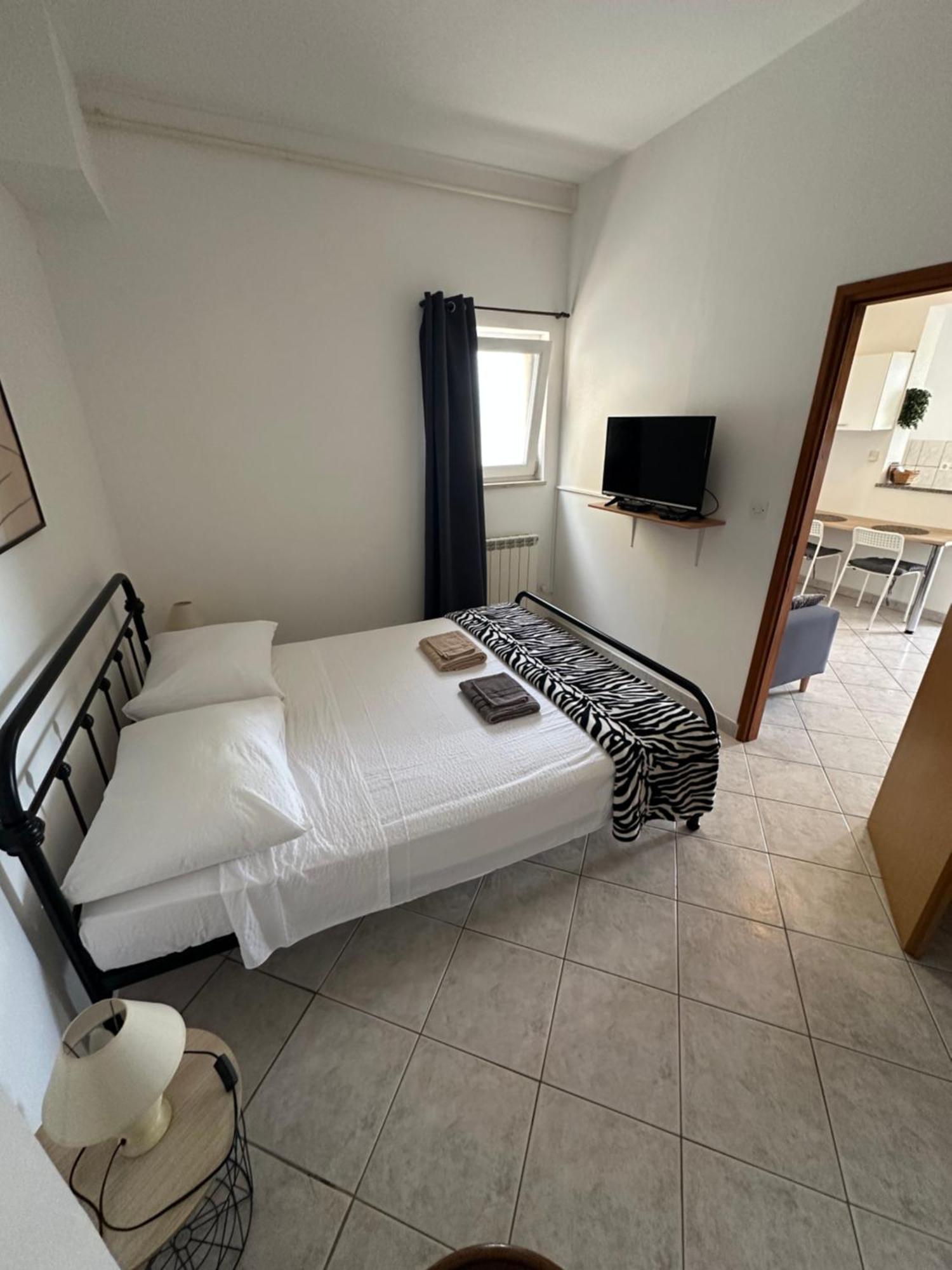 Apartment Piranesi With A Parking Space Pula Exterior foto