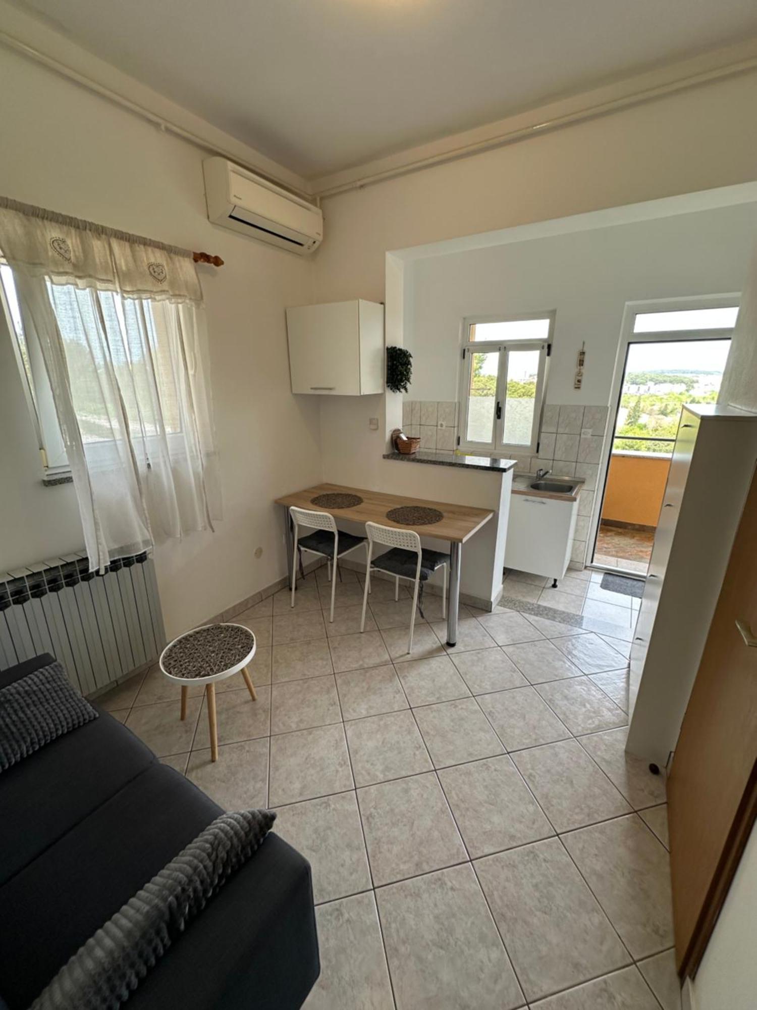 Apartment Piranesi With A Parking Space Pula Exterior foto