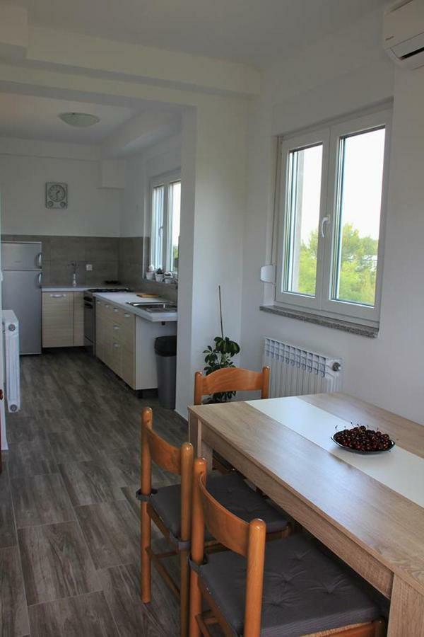 Apartment Piranesi With A Parking Space Pula Exterior foto